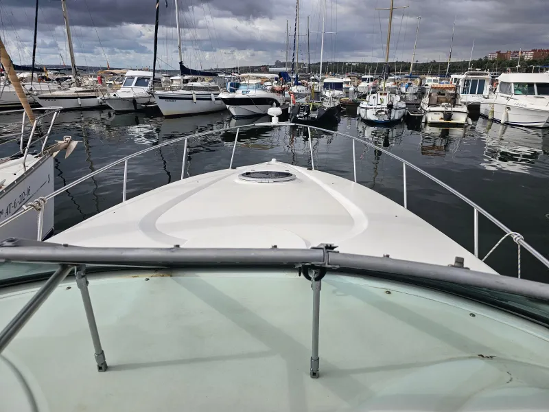 Cruisers Yachts 300 2000