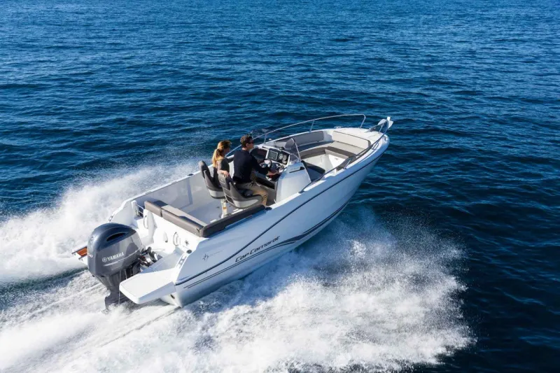 Jeanneau JEANNEAU CAP CAMARAT 6.5 CC SERIE 3 2026
