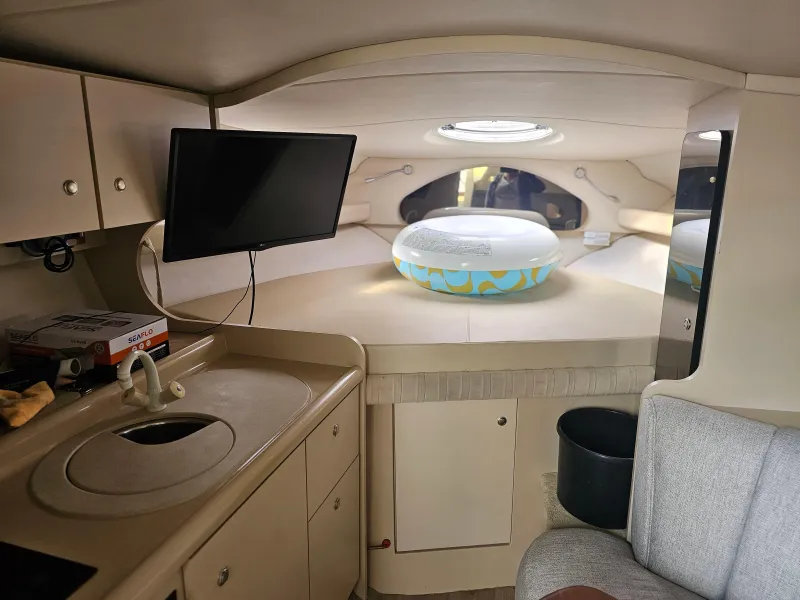 Cruisers Yachts 300 2000