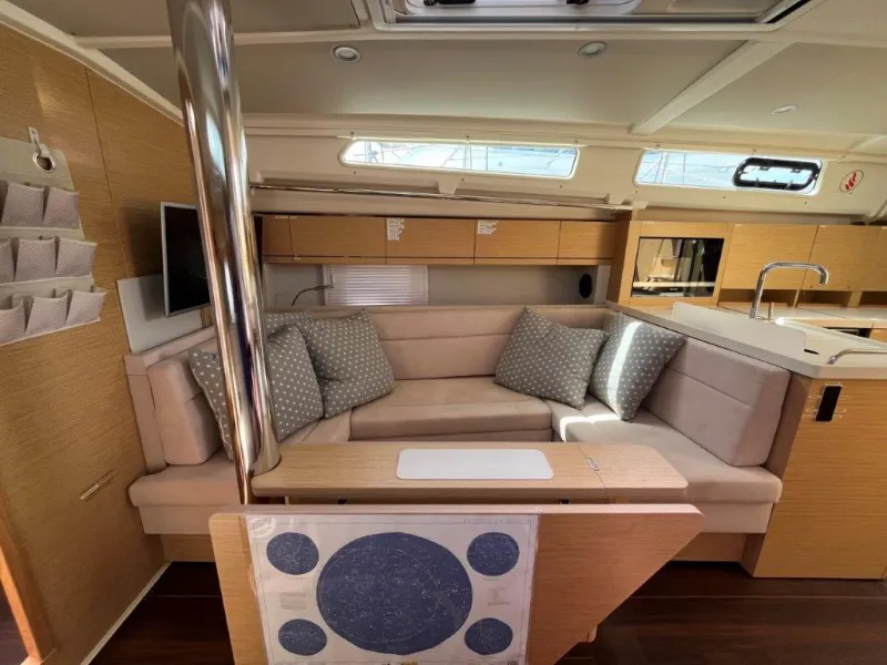 Hanse 418 2019