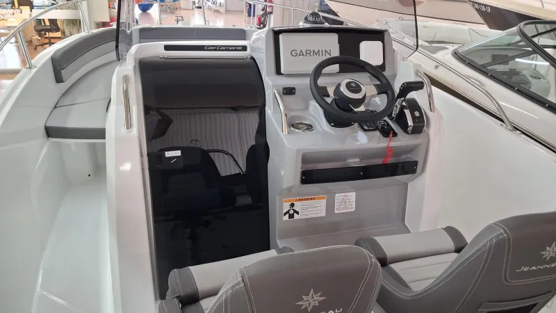 Jeanneau JEANNEAU CAP CAMARAT 6.5 CC SERIE 3 2026