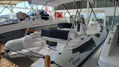 Foto del barco Ranieri International RANIERI CAYMAN 19 SPORT 2023