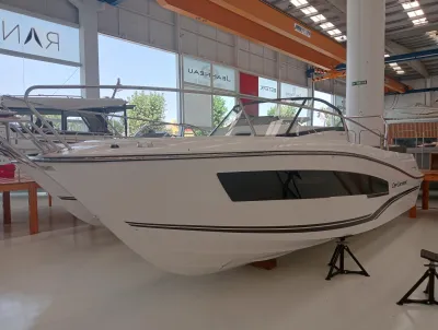 Foto del barco Jeanneau JEANNEAU CAP CAMARAT 7.5 WA SERIE 3 2026