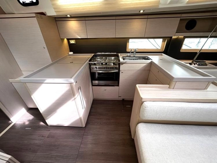 Beneteau Oceanis 51.1 2021