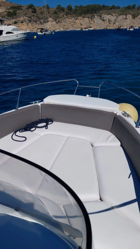 Jeanneau Cap Camarat 6.5 CC 2014