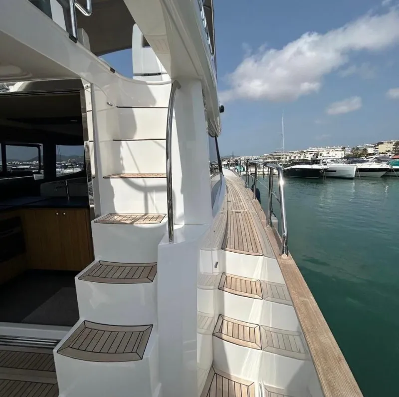 Azimut Magellano 43 2021