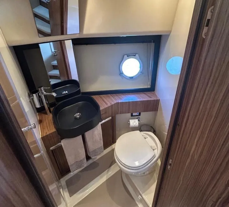Azimut Magellano 43 2021