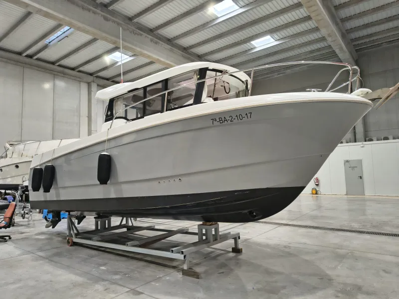 Jeanneau JEANNEAU MARLIN 855 OFFSHORE 2013