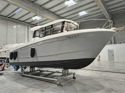 Foto del barco Jeanneau JEANNEAU MARLIN 855 OFFSHORE 2013