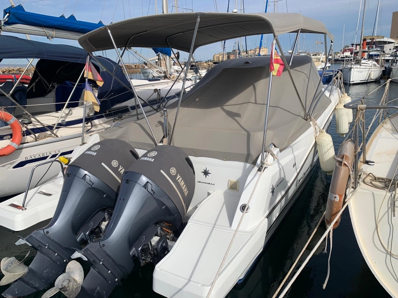 Jeanneau Cap Camarat 9.0 WA 2021