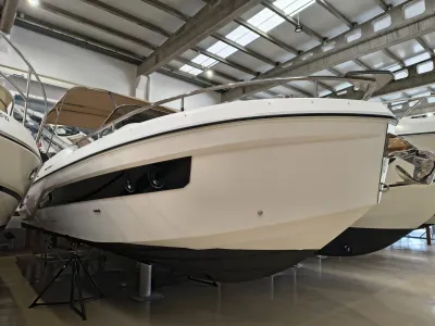 Foto del barco Ranieri International RANIERI NEXT 330 LX 2022