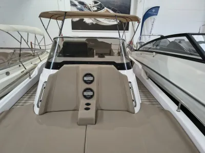 Foto del barco Ranieri International RANIERI NEXT 330 LX 2022