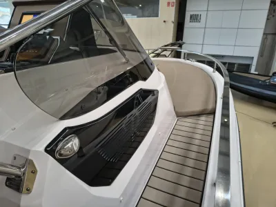 Foto del barco Ranieri International RANIERI NEXT 330 LX 2022