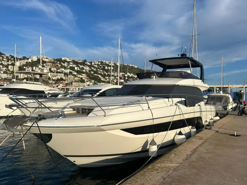 Prestige Yachts PRESTIGE 590 FLY 2023