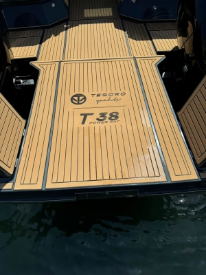 Foto del barco Tesoro Yachts power cat 38 2023