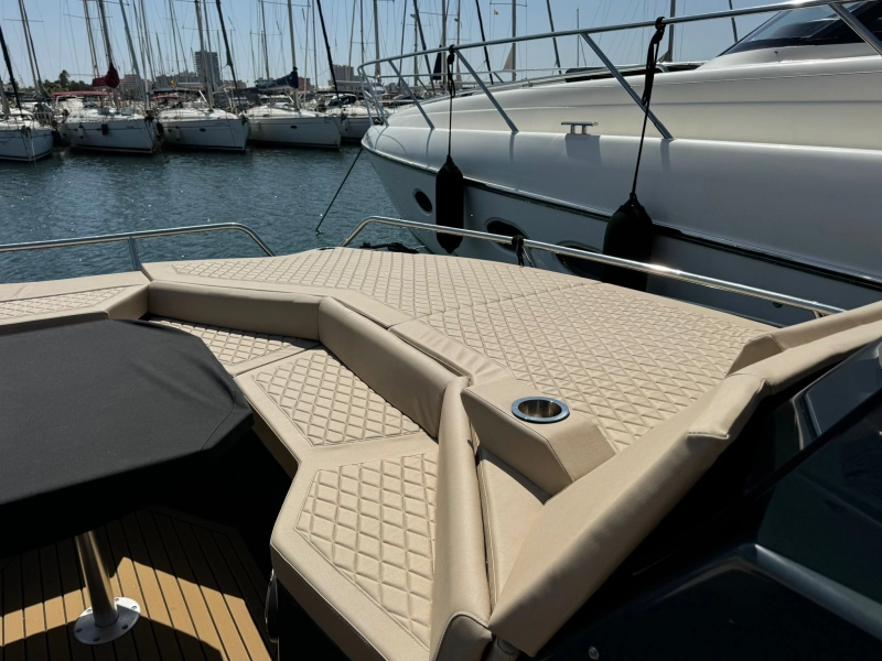 Tesoro Yachts power cat 38 2023