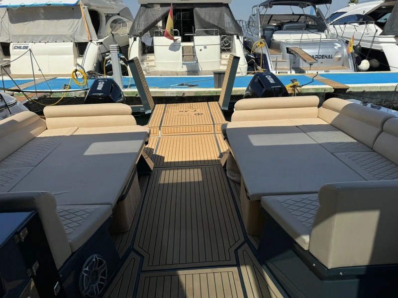Tesoro Yachts power cat 38 2023