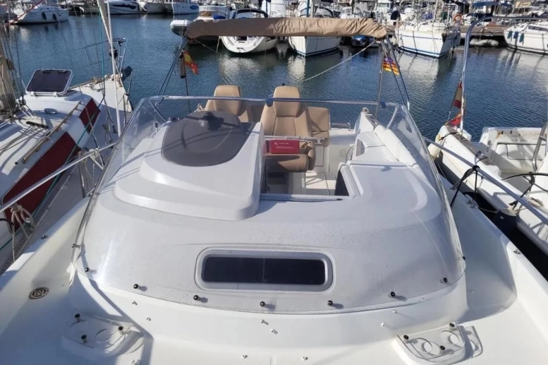 Jeanneau Cap Camarat 8.5 WA 2013