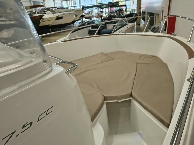 Jeanneau JEANNEAU CAP CAMARAT 7.5 CC 2013