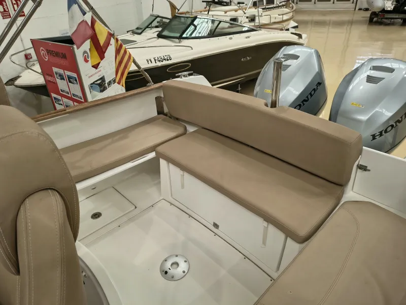 Jeanneau JEANNEAU CAP CAMARAT 7.5 CC 2013