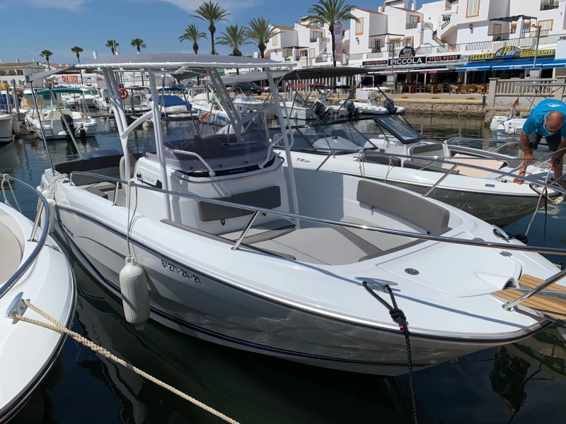 Jeanneau cap camarat 7.5 CC 2021