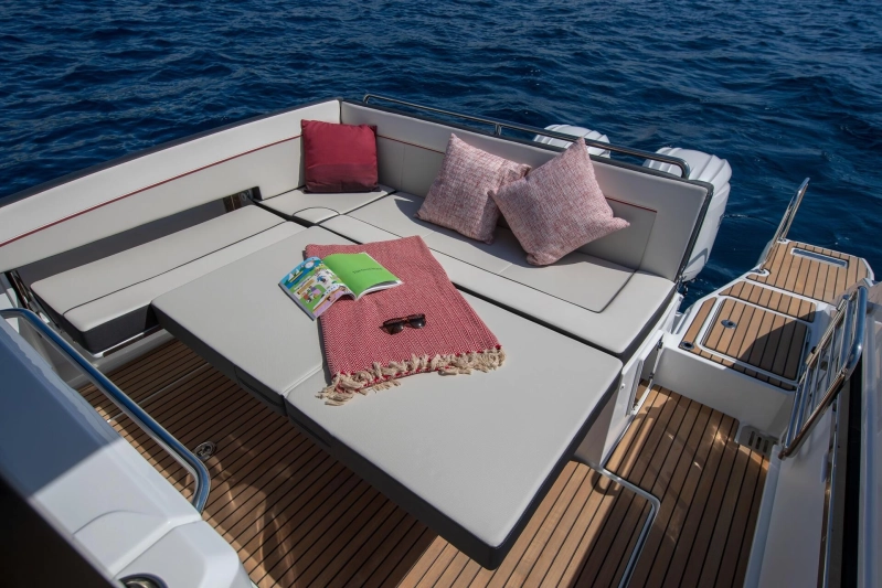 Jeanneau Cap Camarat 9.0WA S2 2024