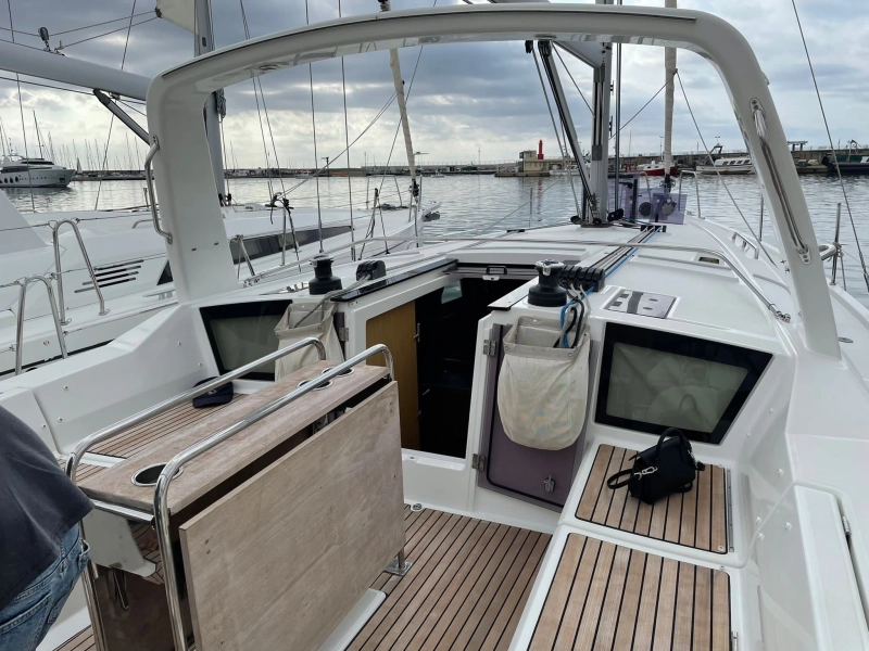 Beneteau Oceanis 41.1 2021