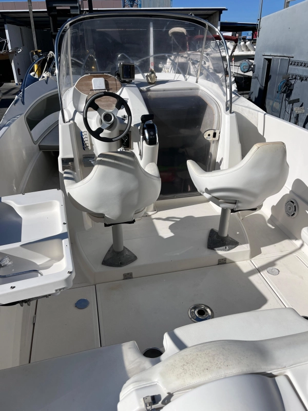 Quicksilver Commander 720 2013