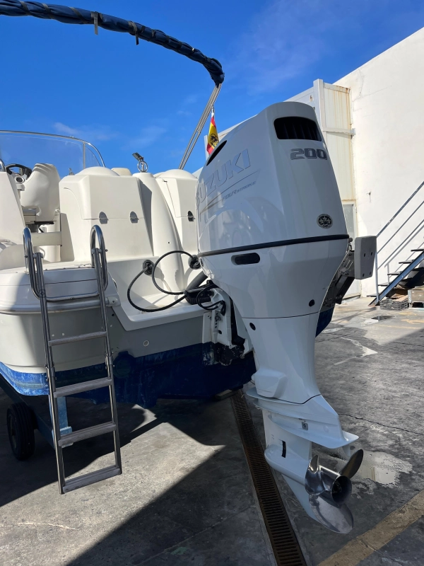 Quicksilver Commander 720 2013