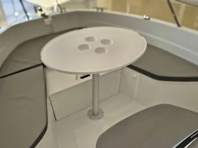Foto del barco Jeanneau JEANNEAU CAP CAMARAT 5.5 CC 2023