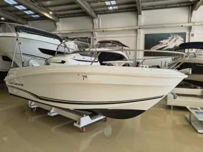 Foto del barco Jeanneau JEANNEAU CAP CAMARAT 5.5 CC 2023