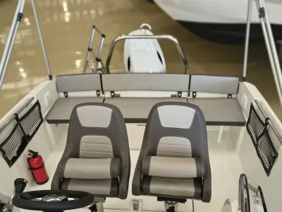 Foto del barco Jeanneau JEANNEAU CAP CAMARAT 5.5 CC 2023