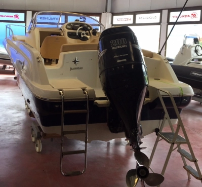 Foto del barco Jeanneau Cap Camarat 715 WA 2006