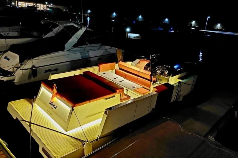 De Antonio Yachts D33 Cruiser 2017