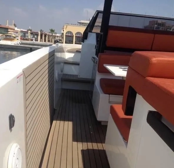 De Antonio Yachts D33 Cruiser 2017