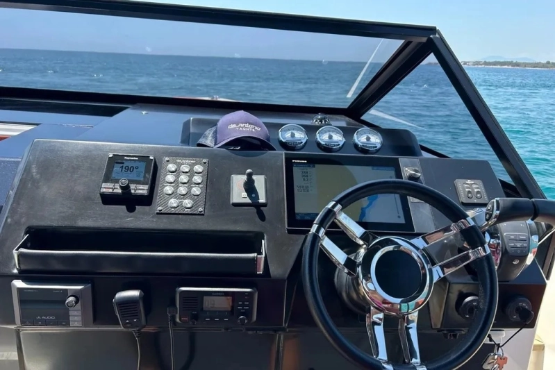 De Antonio Yachts D33 Cruiser 2017