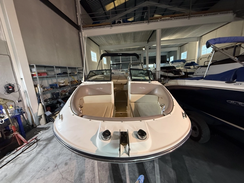 Sea Ray SPX 230 2018