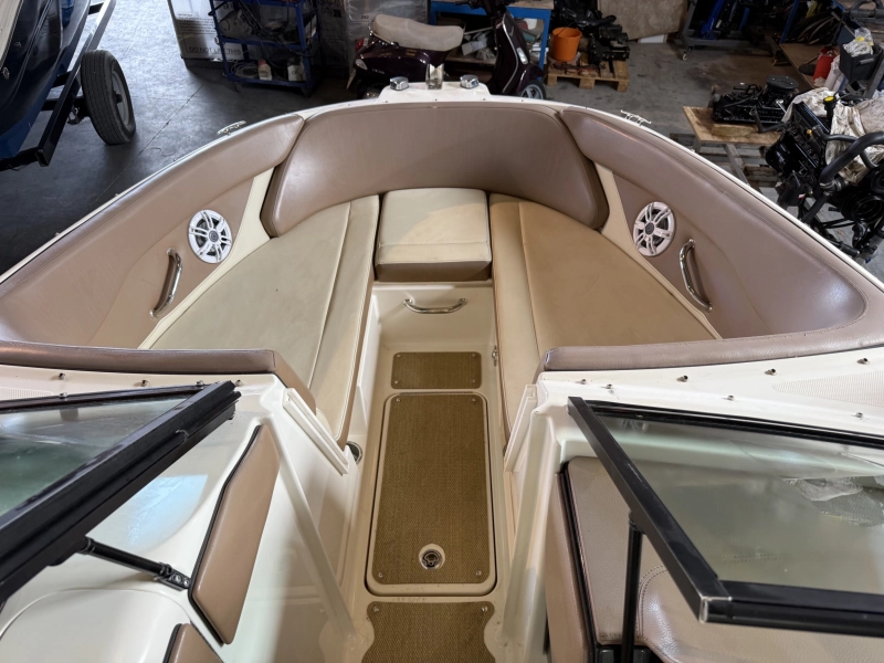 Sea Ray SPX 230 2018