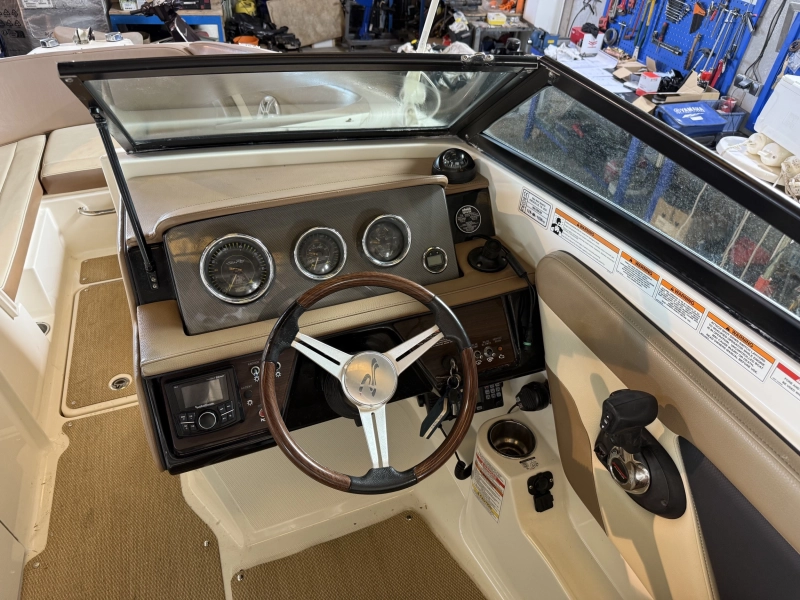Sea Ray SPX 230 2018