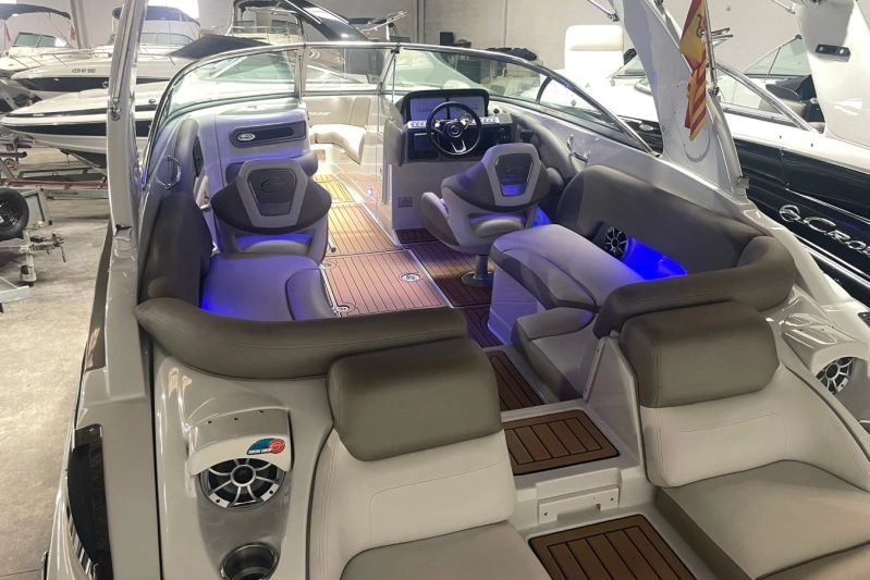 Crownline 270 SS 2024
