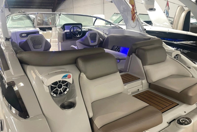 Crownline 270 SS 2024
