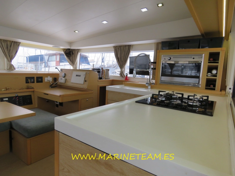 Lagoon 400 S2 2015