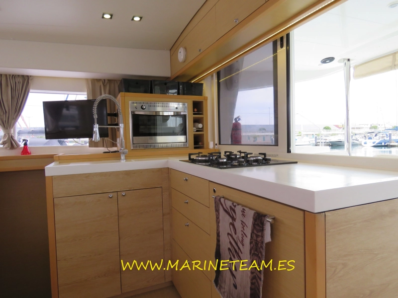 Lagoon 400 S2 2015