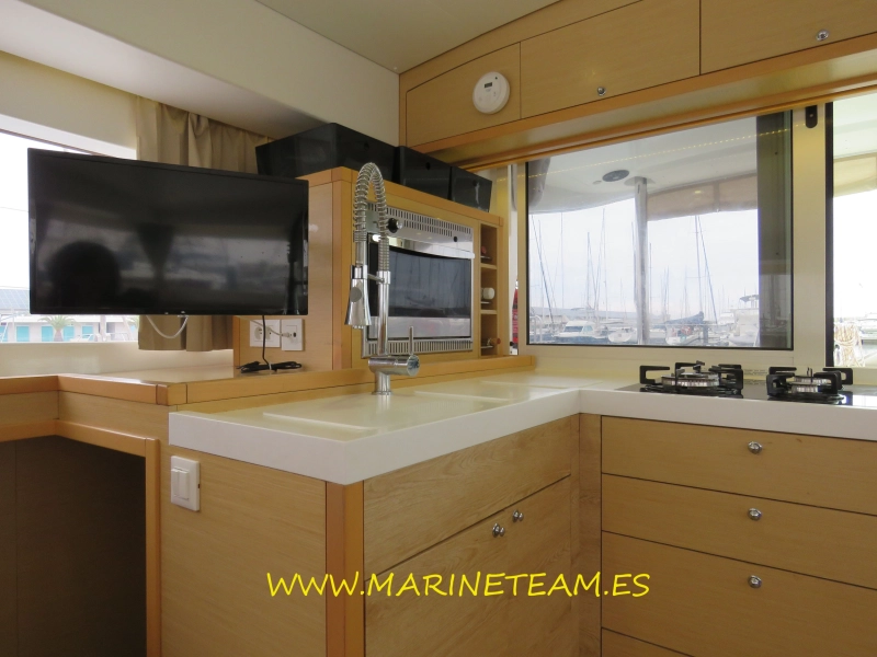Lagoon 400 S2 2015