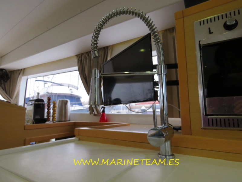 Lagoon 400 S2 2015