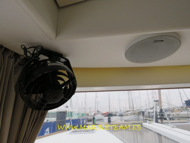 Lagoon 400 S2 2015