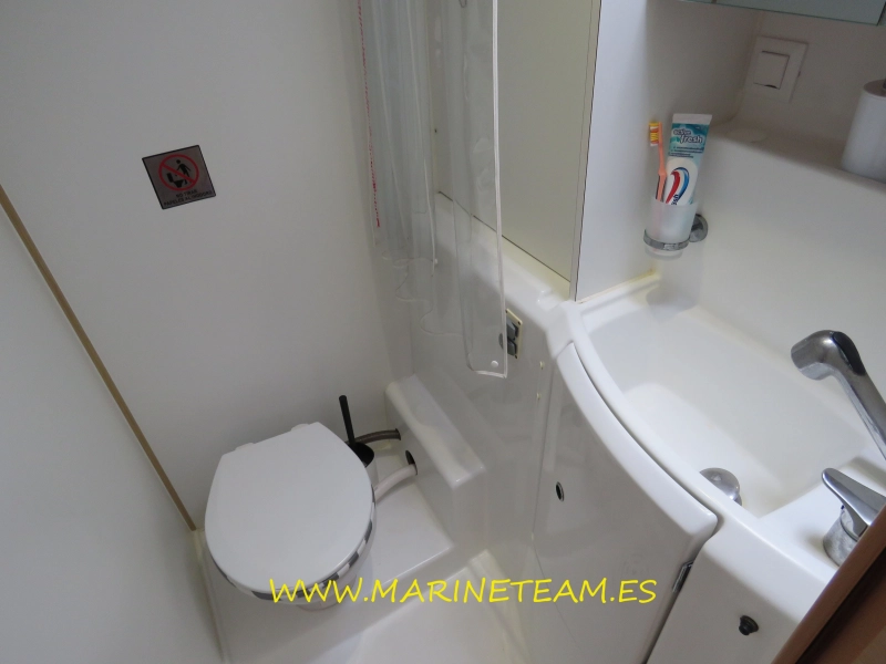 Lagoon 400 S2 2015