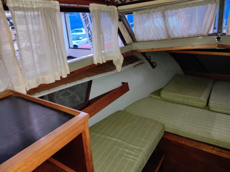 Coronet 24 Cabin 1971