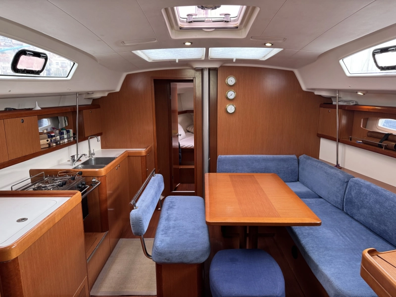 Beneteau Oceanis 43 2009