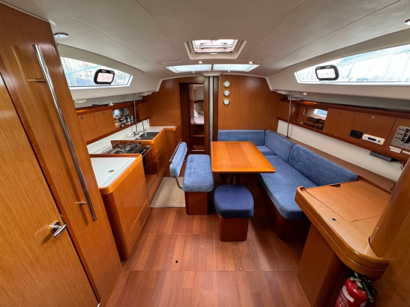 Beneteau Oceanis 43 2009